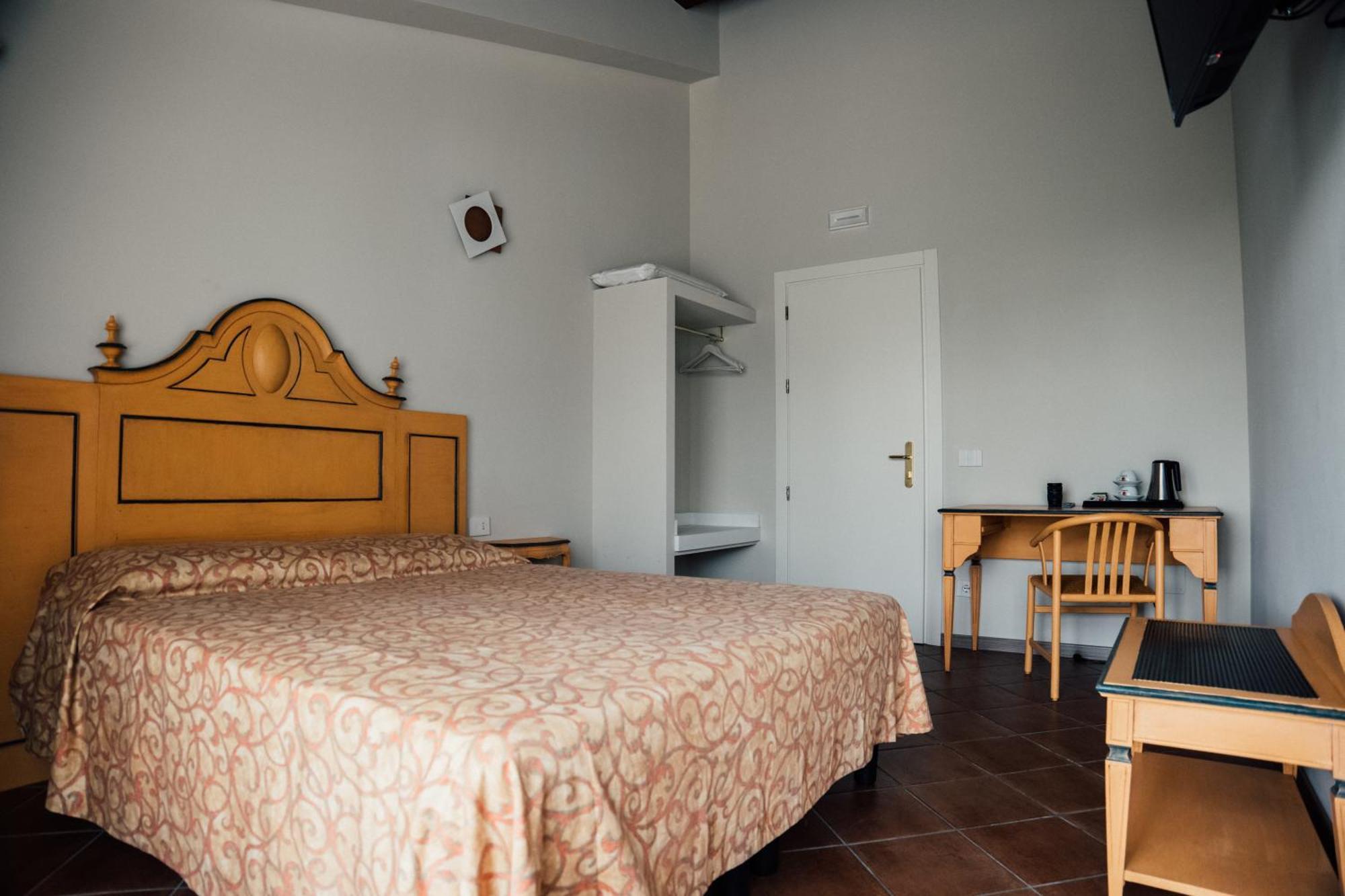 Albergo La Meridiana Castelnuovo del Garda Dış mekan fotoğraf